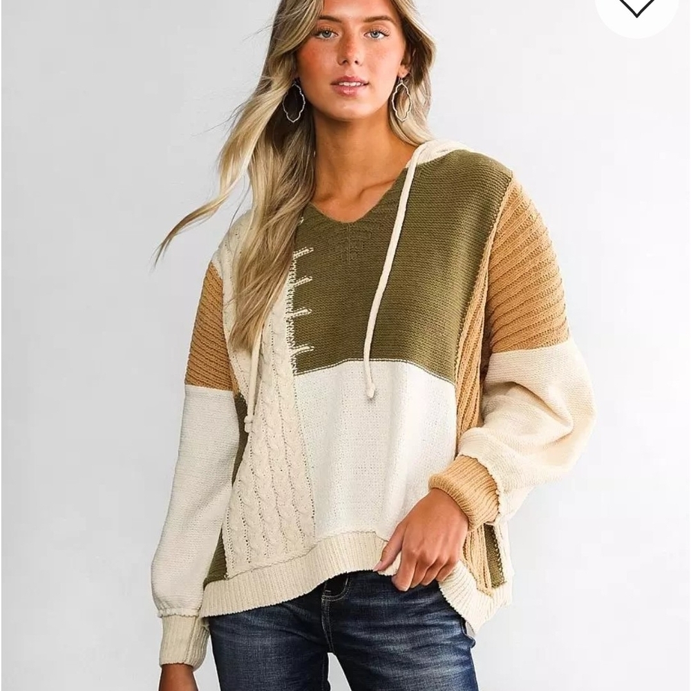 BKE Colorblock Knit Hoodie Sweater in Olive, Cream & Tan